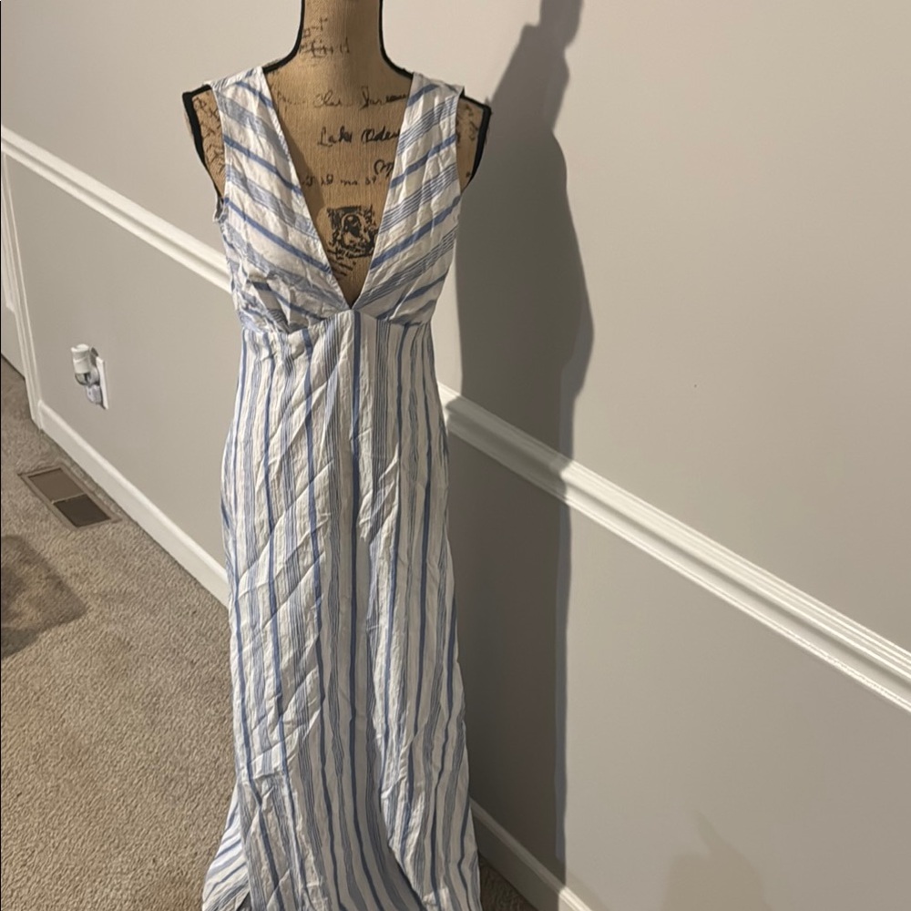 Everyday Ritual size small White and blue Sleeveless Plunge Maxi Sundress